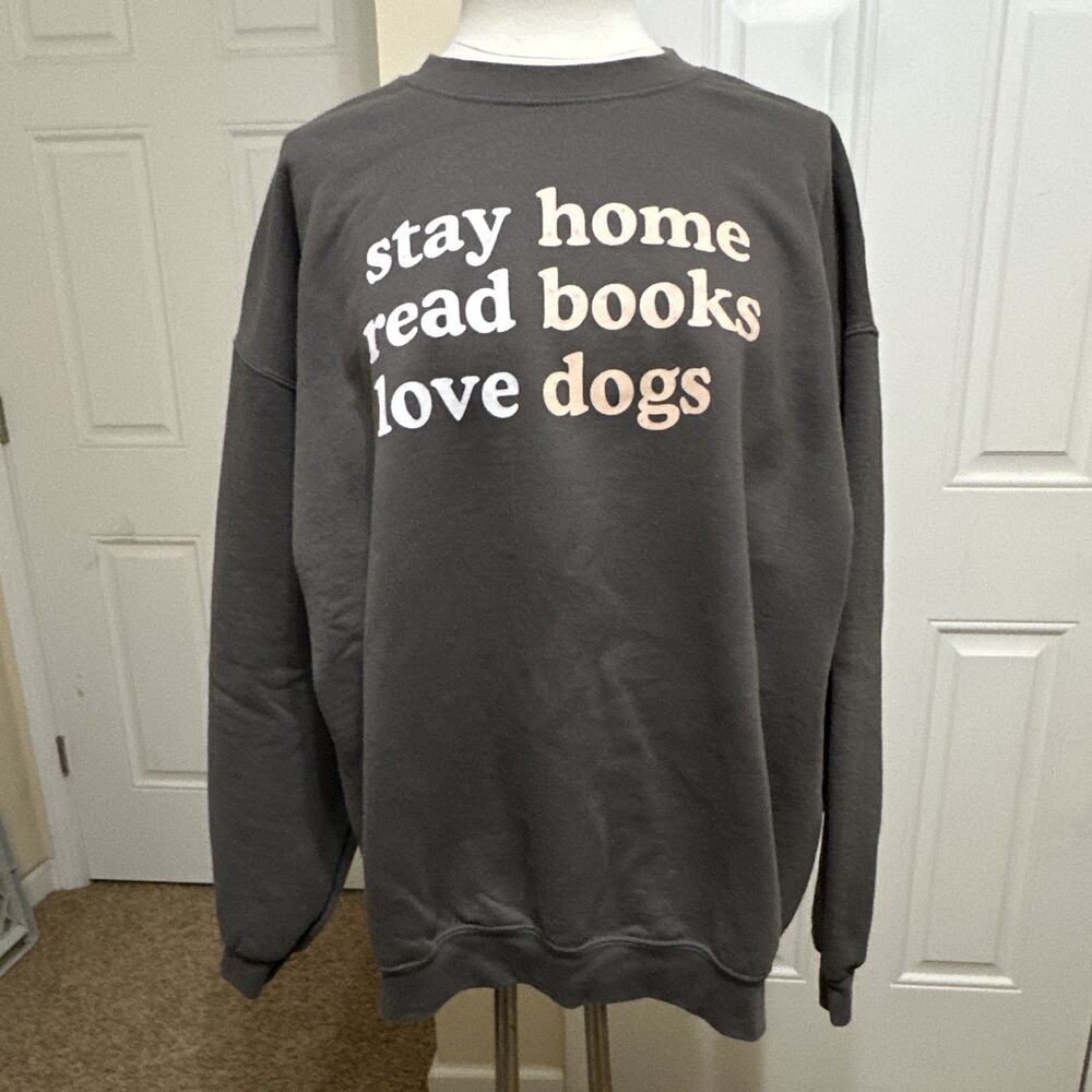 Gildan Heavy Blend Unisex XL Gray Fleece Crewneck Sweatshirt Graphic "Stay Home"
